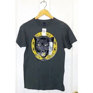VINTAGE : NWT : Hot Topic : size : XS : Y2K gray ‘sleeping with sirens’ band tee